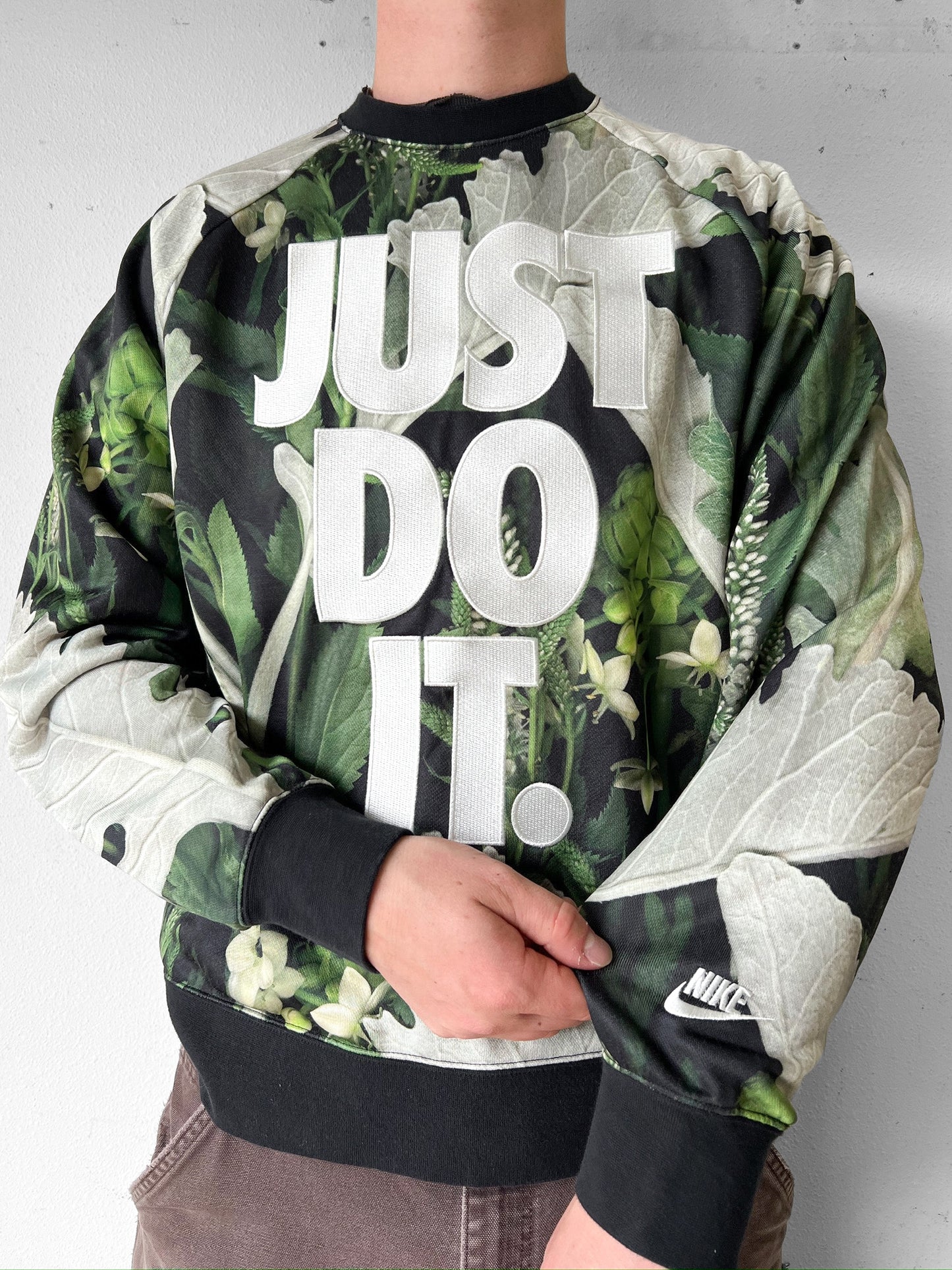 Nike Jungle Camo “Just Do It” Crewneck - M