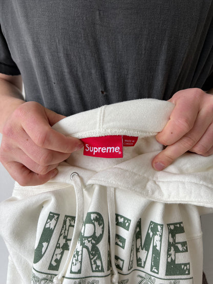 FW19 Supreme ‘Doves’ Hoodie - L