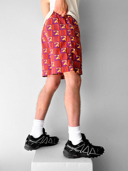 90's Nike Swoosh AOP Shorts - L