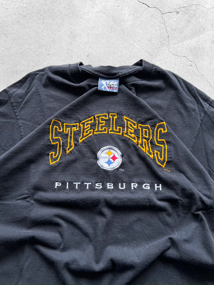 Lee Sports Pittsburgh Steelers NFL Shirt - L